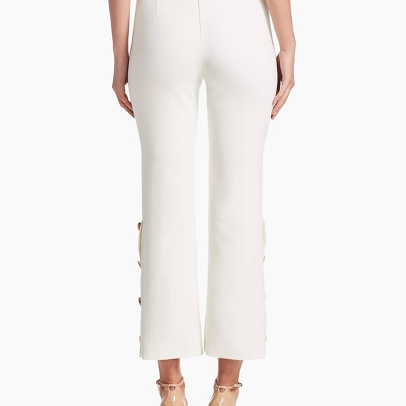 Alexis Larenz Flare-leg Side-button Cropped Pants In White - Picture 3 of 7